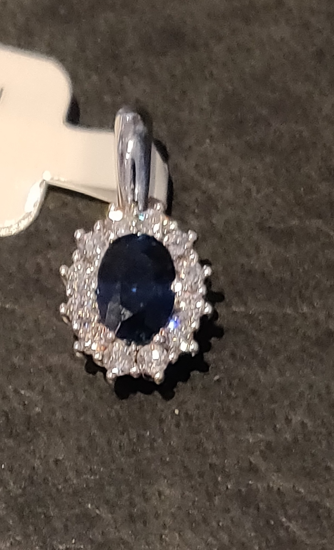 14krt witgouden rozet hanger met Saffier en Diamant 12-0.095