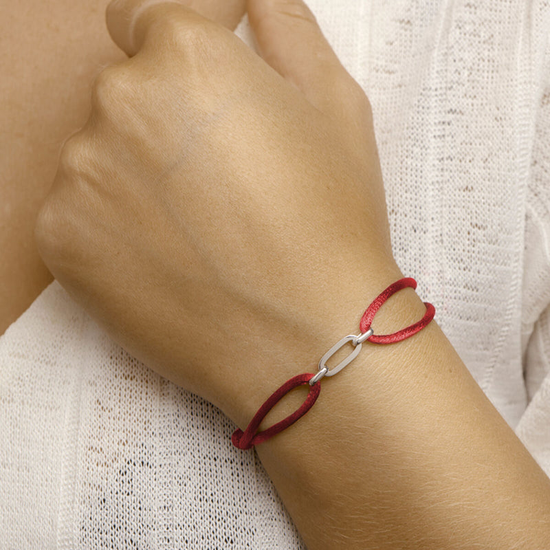 Basis | Bordeaux rood gevlochten armband uitgevoerd met een 925 zilveren element