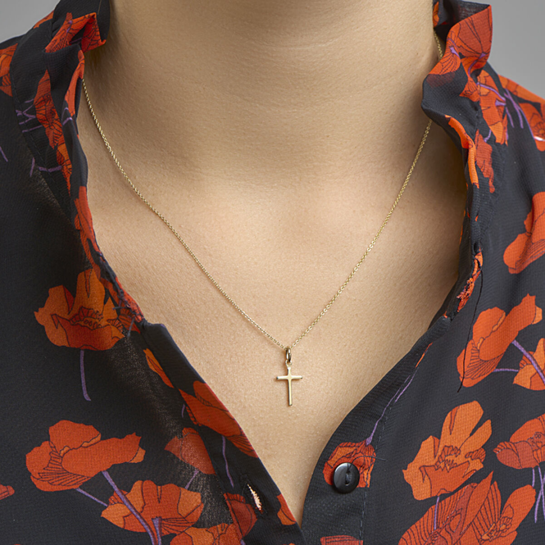 Basis | Geelgouden hanger met een kruis