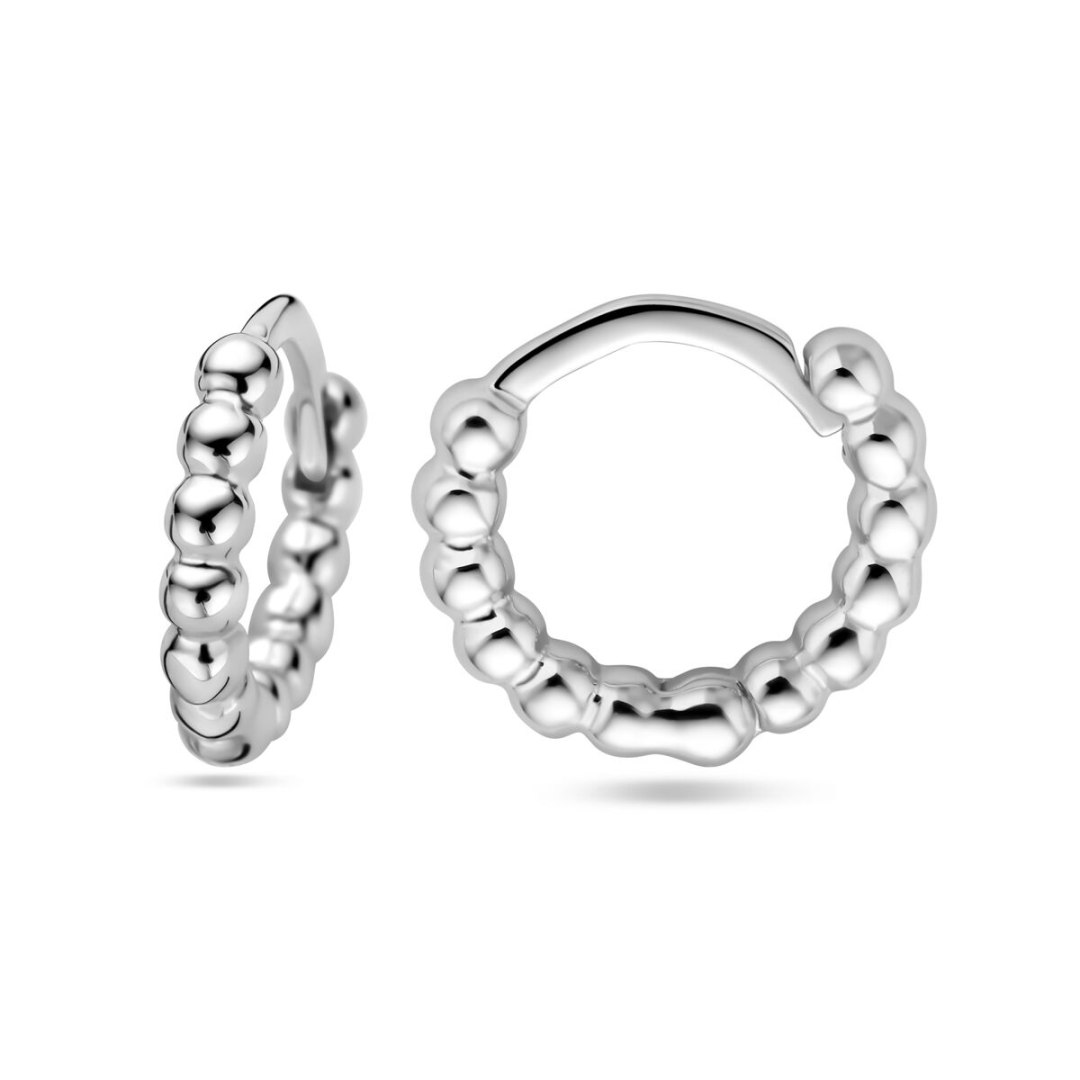 Basis | Trendy gerhodineerd zilveren klapoorringen met een poli afwerking en een stevige scharniersluiting