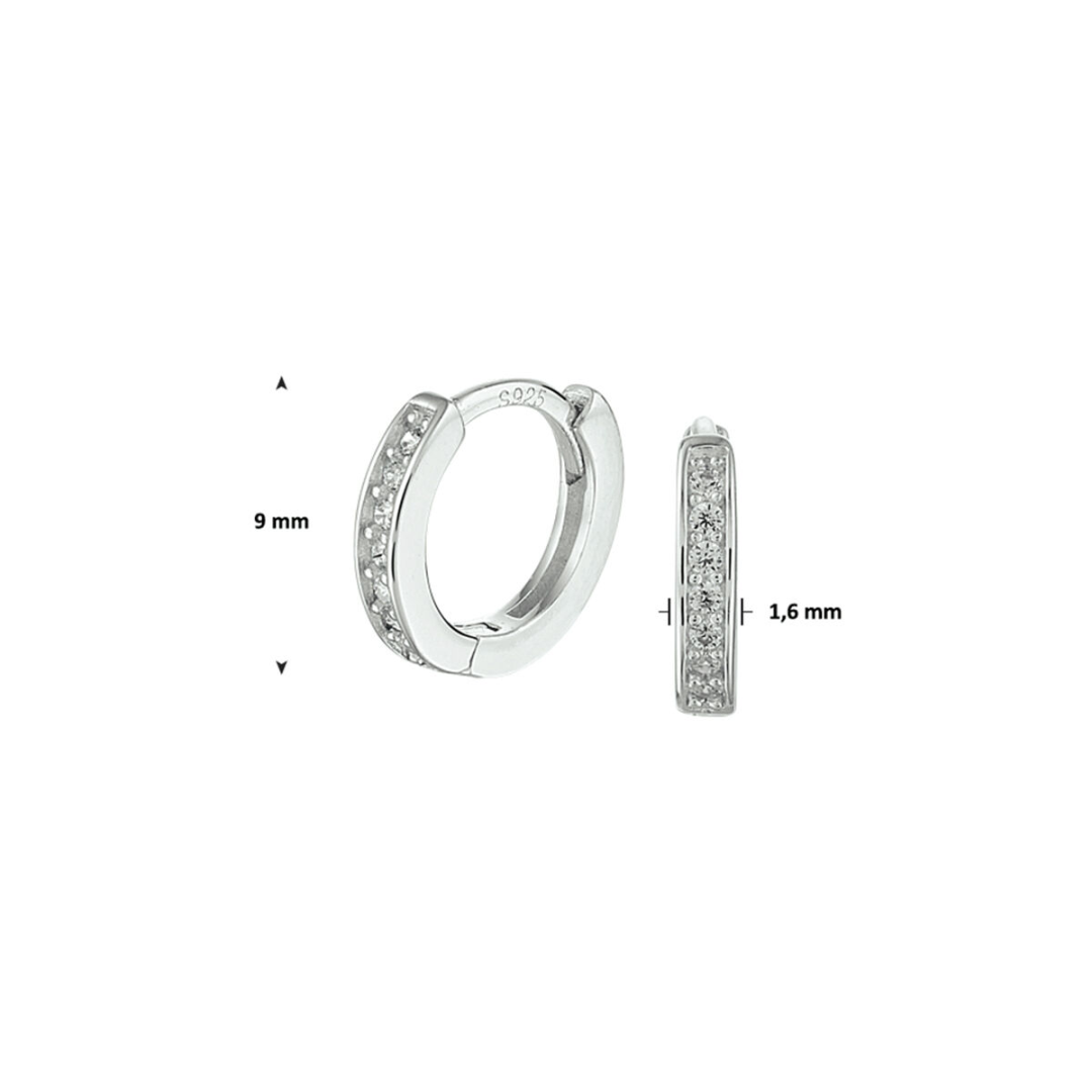 Basis | Zilveren oorringen met scharnier uitgevoerd met een heldere zirkonia rij