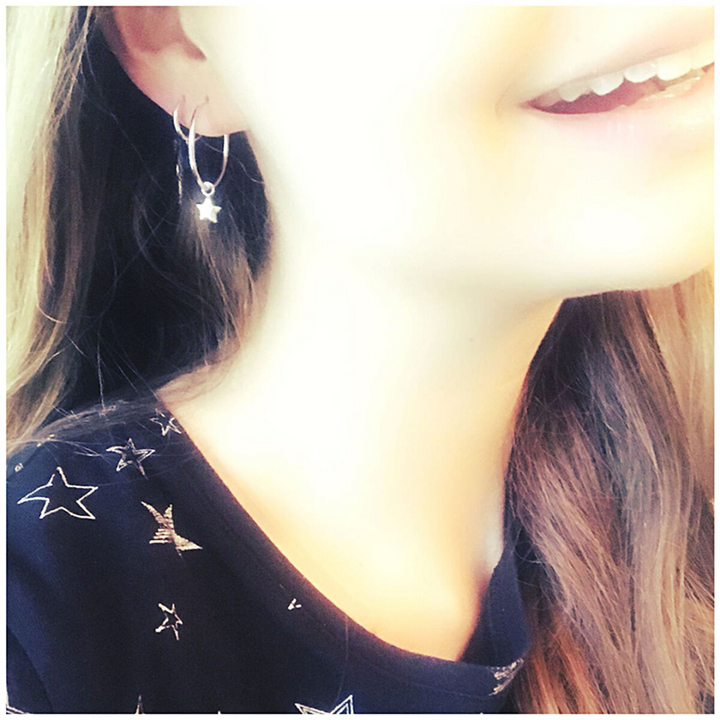 House of SIS | Gerhodineerd zilveren oorringen met een afmeting van 12x1mm