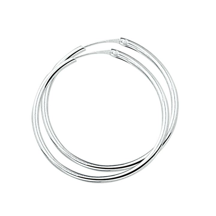 House of SIS  | Gerhodineerd zilveren oorringen met een ronde buis en een scharnier-sluiting