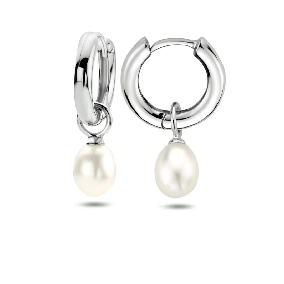 House of SIS | Gerhodineerd zilveren oorringen met een zoetwaterparel