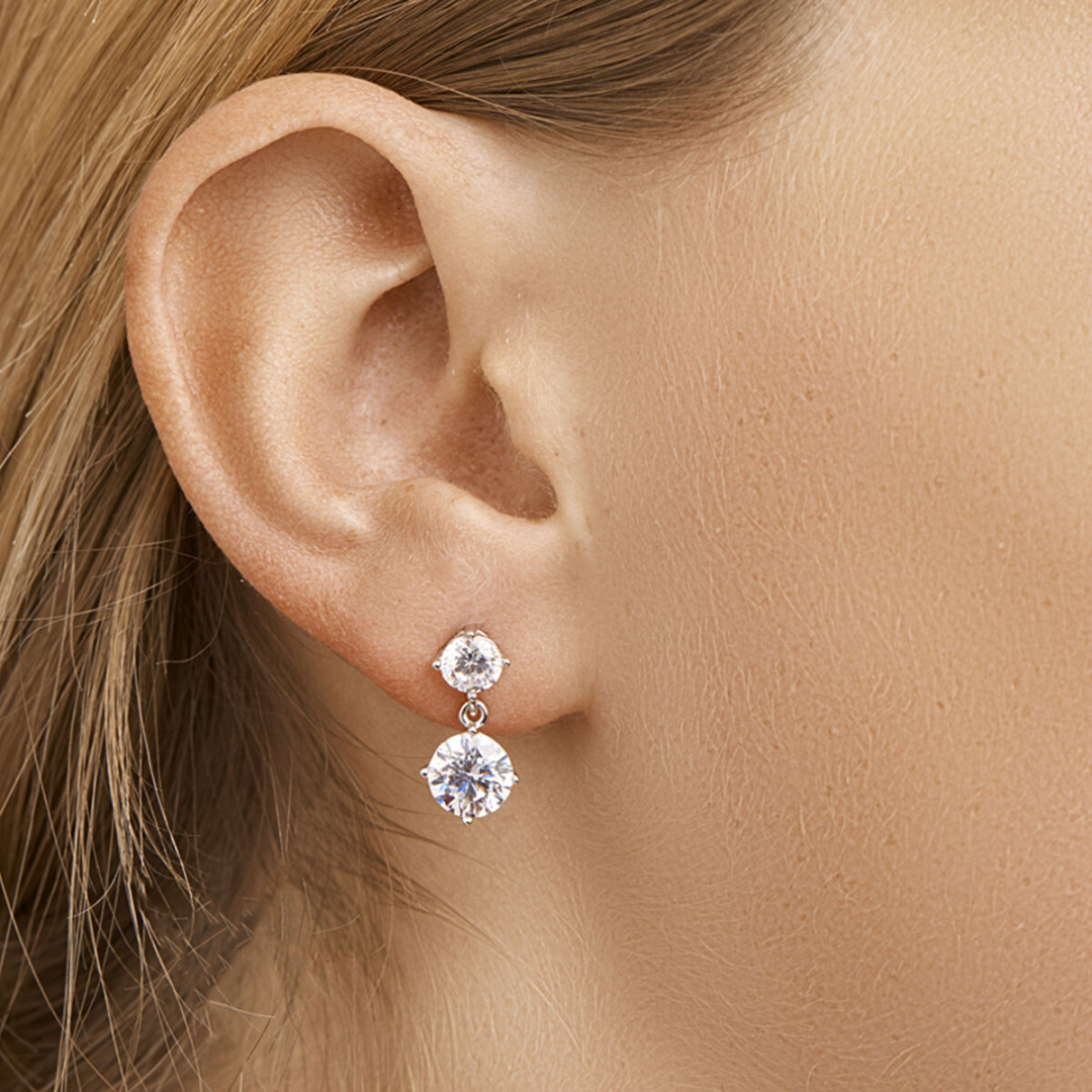 House of SIS  | Zilveren oorhangers uitgevoerd met zirkonia