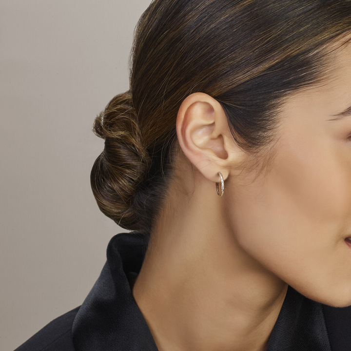 House of SIS  Zilveren oorringen gediamanteerd 16 mm gerhodineerd