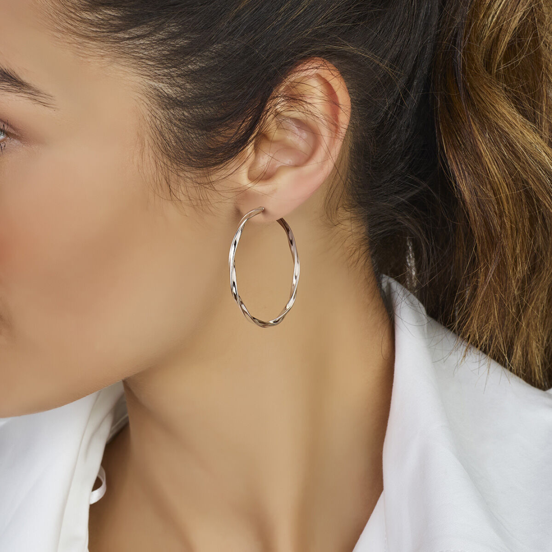 House of SIS  zilveren oorringen gedraaid 40 mm