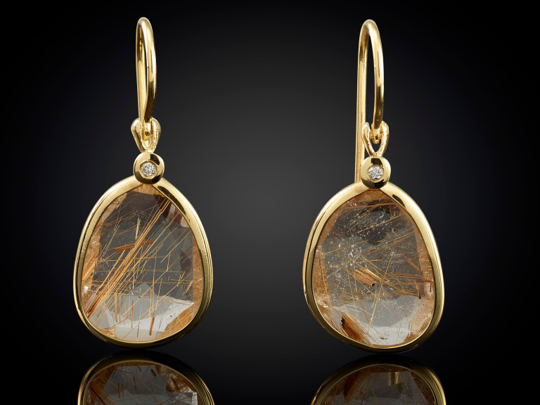 Jeh Jewels | 14  karaat geelgouden oorbellen rutielkwarts en 0,02 ct diamant