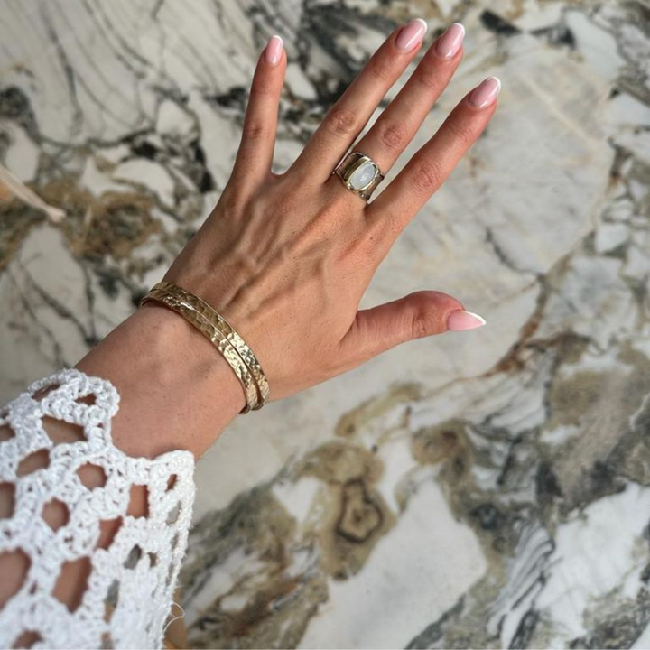 Jeh Jewels | Armband zilveren goldfilled klemarmband hamerslag structuur