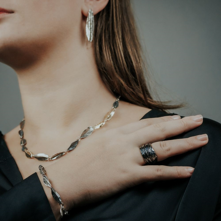 Jeh Jewels | Ring gewikkeld zilver oxy