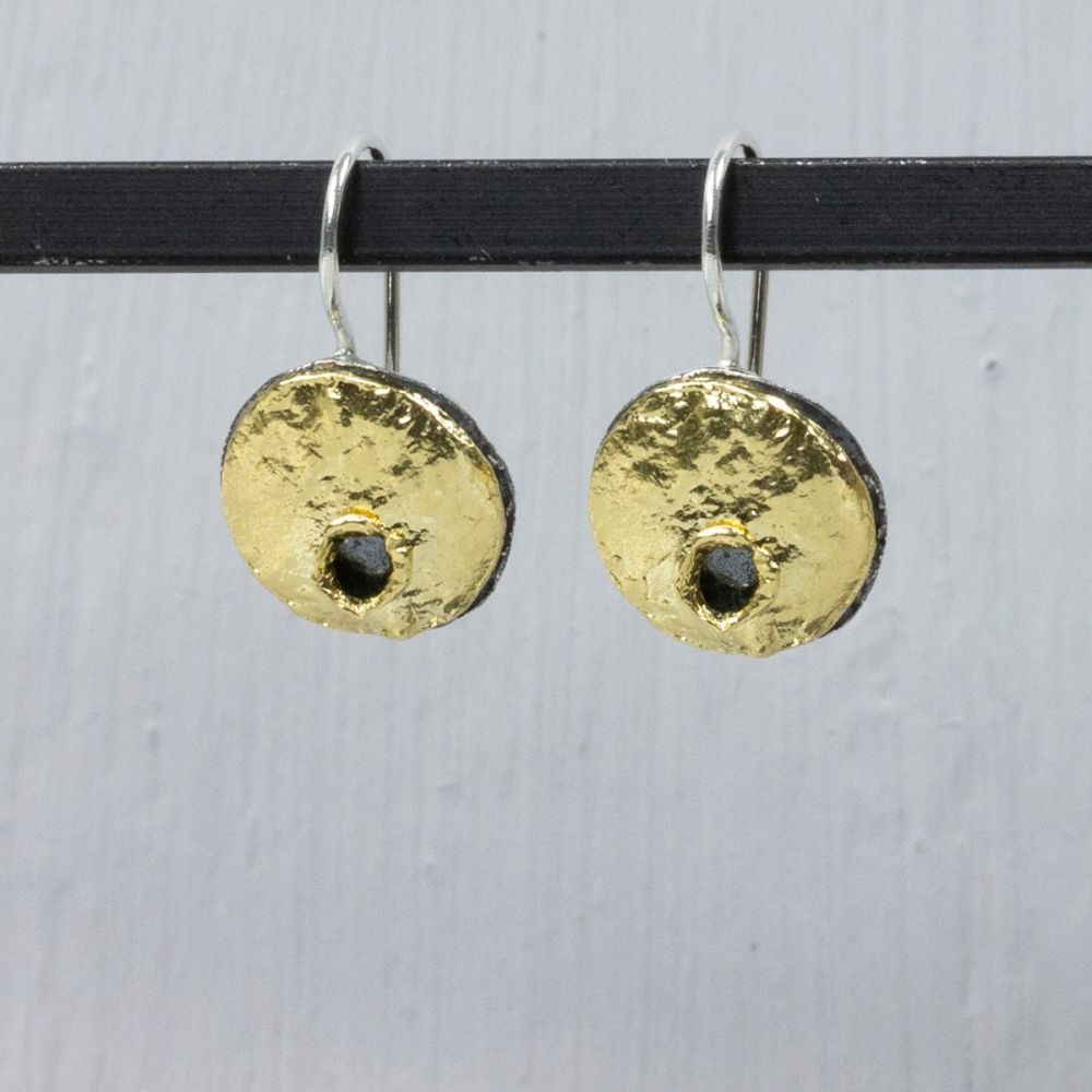 Jeh Jewels | Ronde 3 kleuren oorhangers van zilver deels verguld en geoxideerd met gat