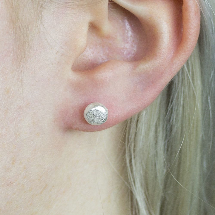 Jeh Jewels |Oorknop rond zilver hamerslag