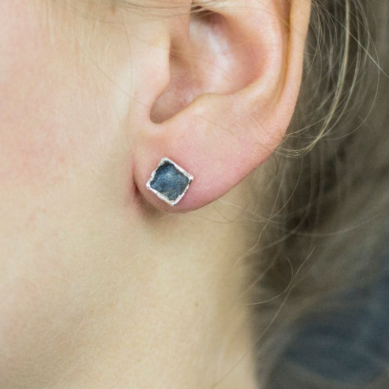Jeh Jewels | Zilver oxy / wit vierkant oorstekers