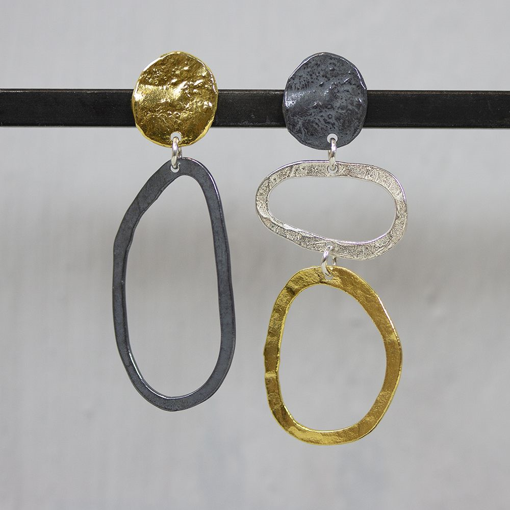 Jeh Jewels | Zilveren A-symetrische oorstekers deels geoxideerd en verguld
