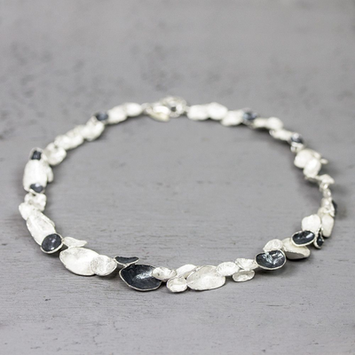 Jeh Jewels | Zilveren collier deels geoxideerd in de vorm van schelpen