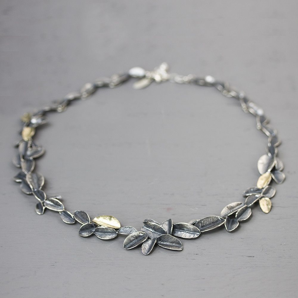 Jeh Jewels | Zilveren collier in de vorm van bloemblaadjes deels geoxideerd en deels verguld