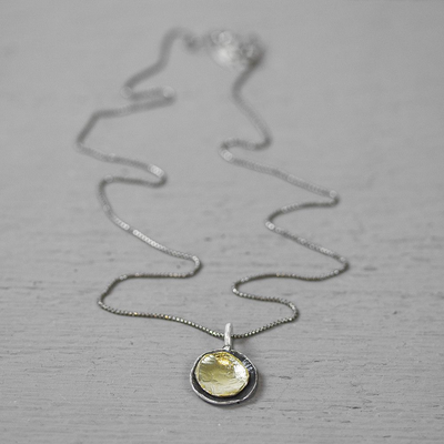 Jeh Jewels | Zilveren geoxideerd collier met zilveren hanger en daarin een vergulde cirkel