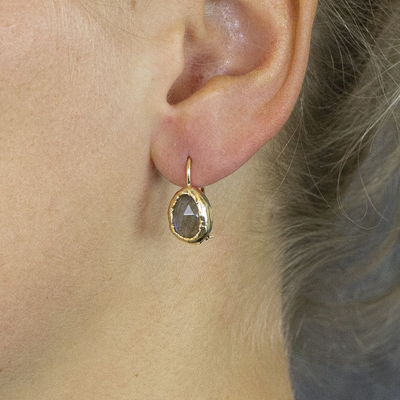 Jeh Jewels | Zilveren oorhanger verguld in goud met labradoriet