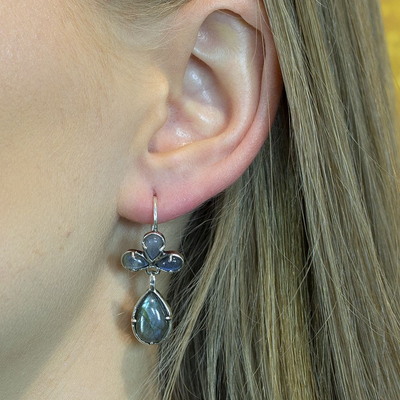 Jeh Jewels | Zilveren oorhangers met druppelvormige labradoriet