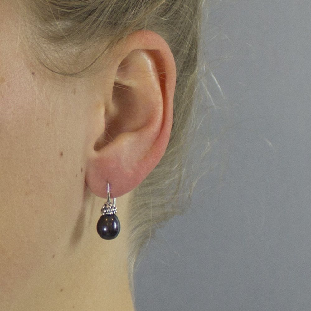 Jeh Jewels | Zilveren oorhangers met grijs / zwarte parel