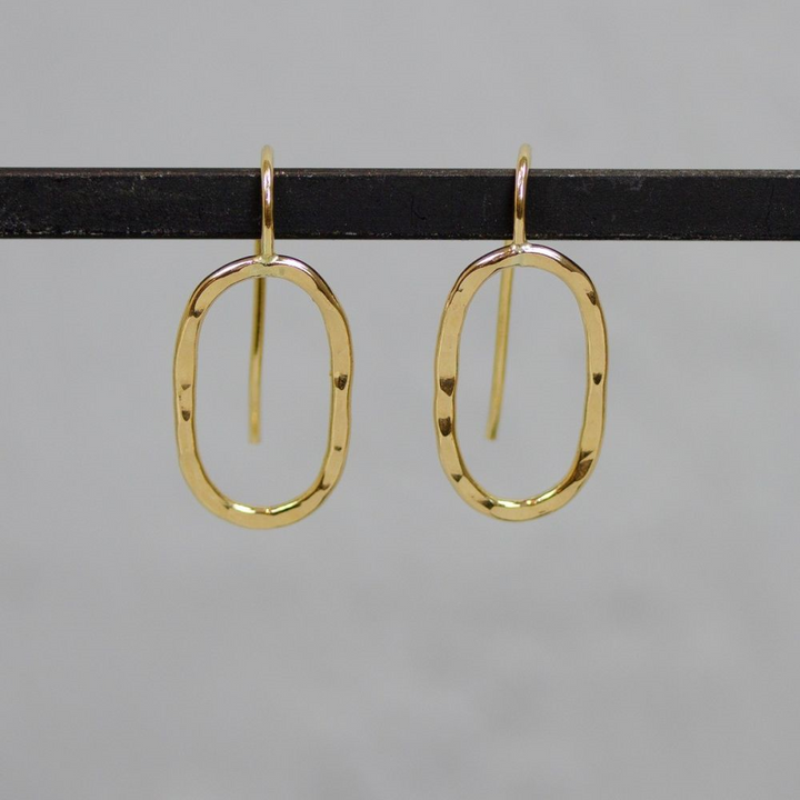 Jeh Jewels | Zilveren ovalen oorhangers goldfilled met hamerslag