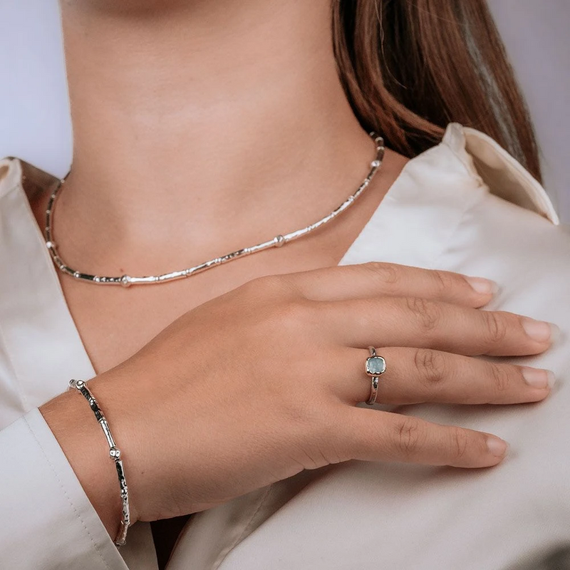 Jeh Jewels | Zilveren ring met aquamarijn in 4kante 9 karaat zetting