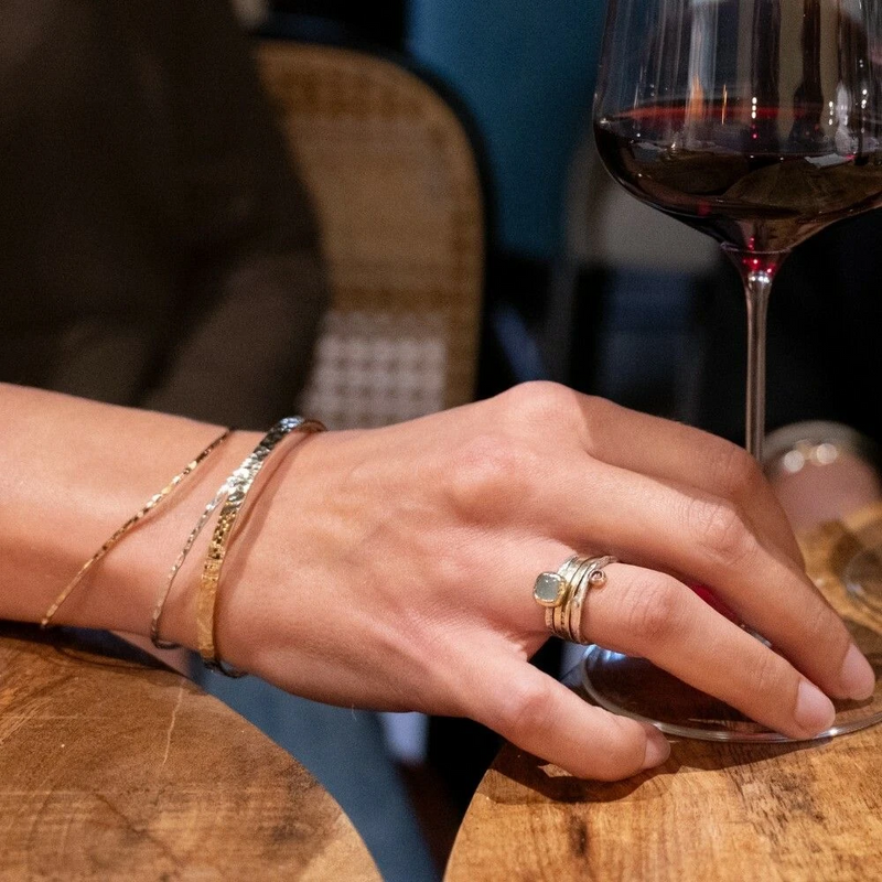 Jeh Jewels | Zilveren ring met aquamarijn in 4kante 9 karaat zetting