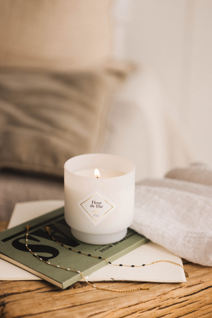 MY JOLIE CANDLE | Geurkaars met beige armband