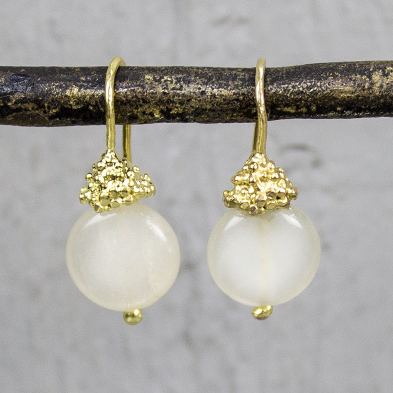 oorhanger goldfilled maansteen