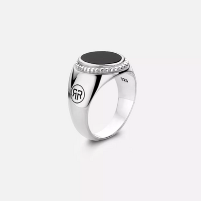 Rebel & Rose | Zilveren dames ring met ovalen zwarte onyx steen