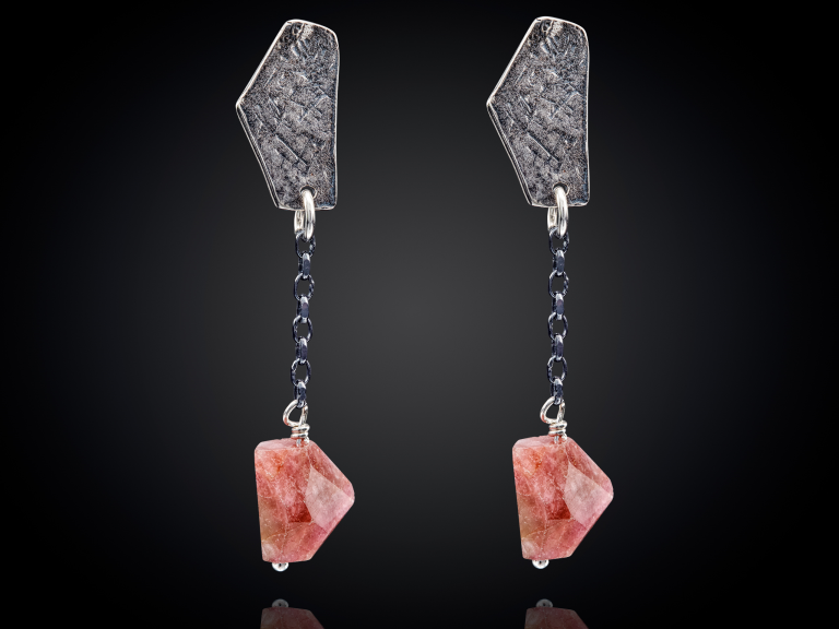 Zilveren jeh oorstekers  oxi/wit met roze toermalijn